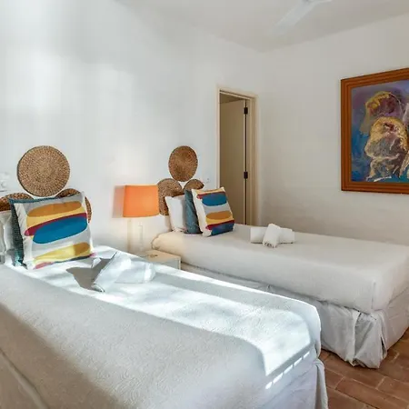 Sal E Tal By Lovelystay