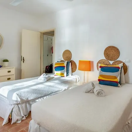 Sal E Tal By Lovelystay