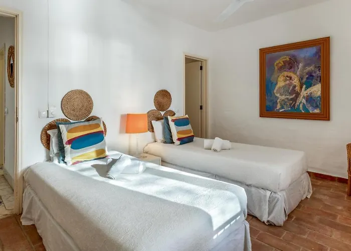 Sal E Tal By Lovelystay