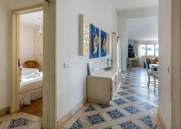 Sal E Tal By Lovelystay