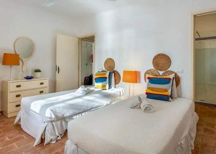 Sal E Tal By Lovelystay